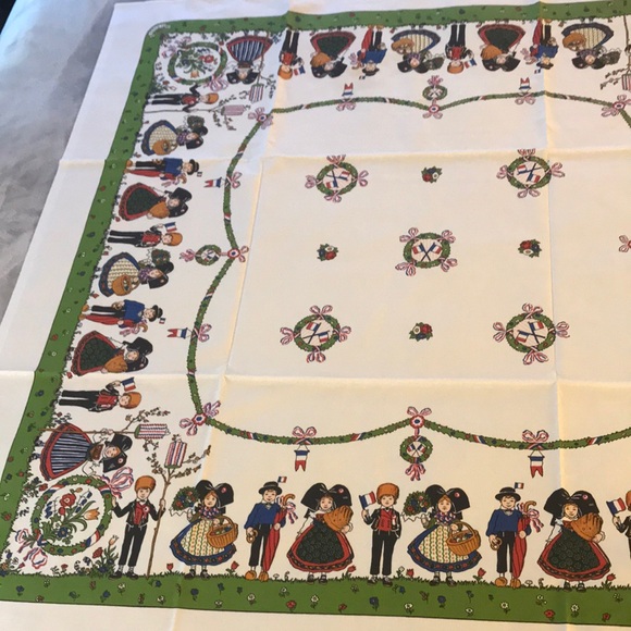 HANSI French Tablecloth 39 inch square NWT - Picture 11 of 16